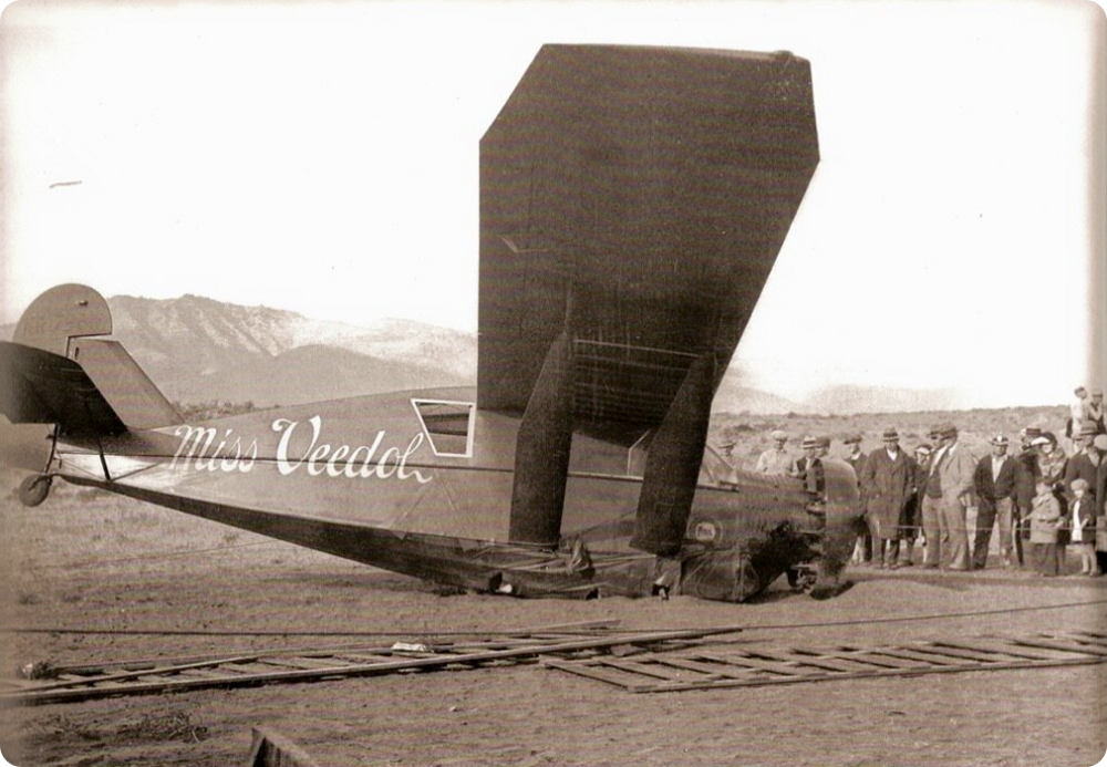 1929